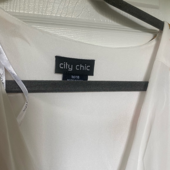 🛍 Get Ready for Spring & Summer in this GORGEOUS dress by City Chic - Picture 2 of 3